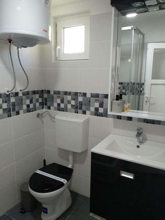 Rooms Jelena Zrenjanin Exterior foto